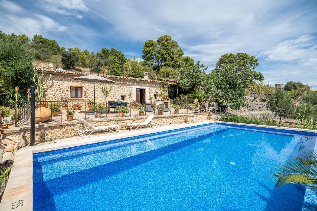 CAN PULIT - finca romántica para 2 con piscina y vistas en Selva Mallorca Selva (Mallorca) Exterior foto