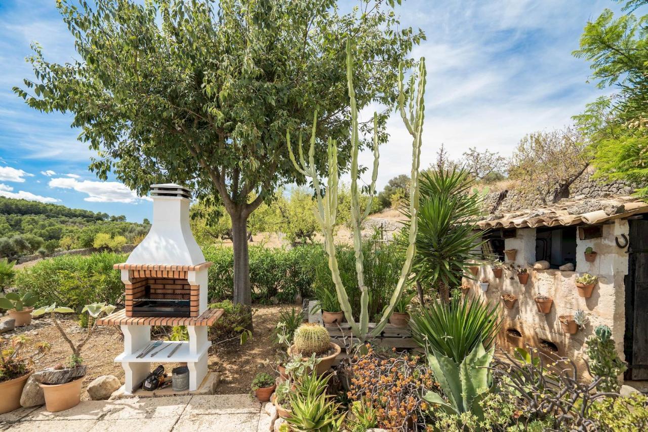 CAN PULIT - finca romántica para 2 con piscina y vistas en Selva Mallorca Selva (Mallorca) Exterior foto